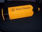 Cuvée  Veuve Cliquot Carte Jaune Coffre Crayon